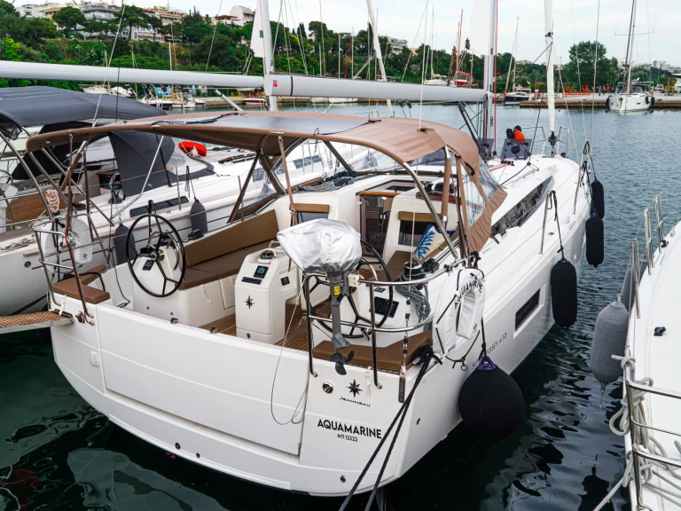 Location bateau Jeanneau Sun Odyssey 410 à Lefkáda sur Samboat