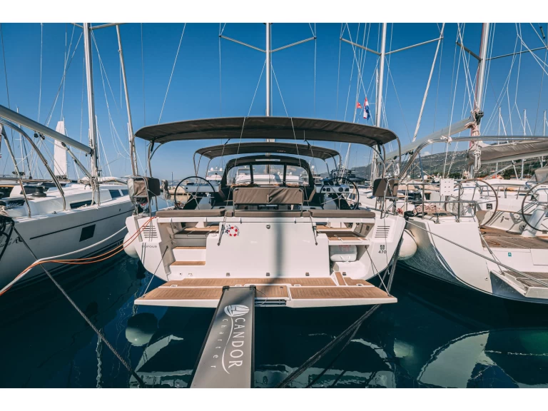 Voilier à louer à Kaštel Gomilica au meilleur prix