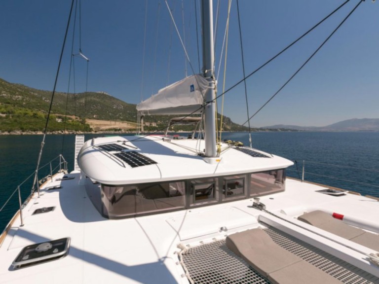 Location à Páleros - Lagoon Lagoon 400 S2 sur SamBoat