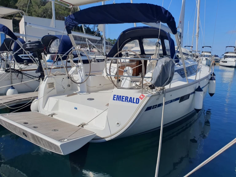 Louez un Bavaria Cruiser 37 à Drage