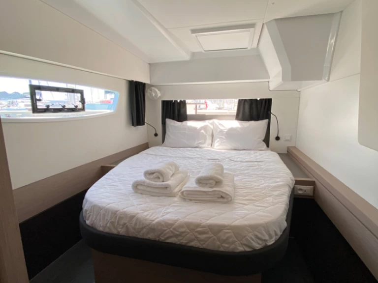 Location à Pórto Chéli - Fountaine Pajot Astrea 42 sur SamBoat