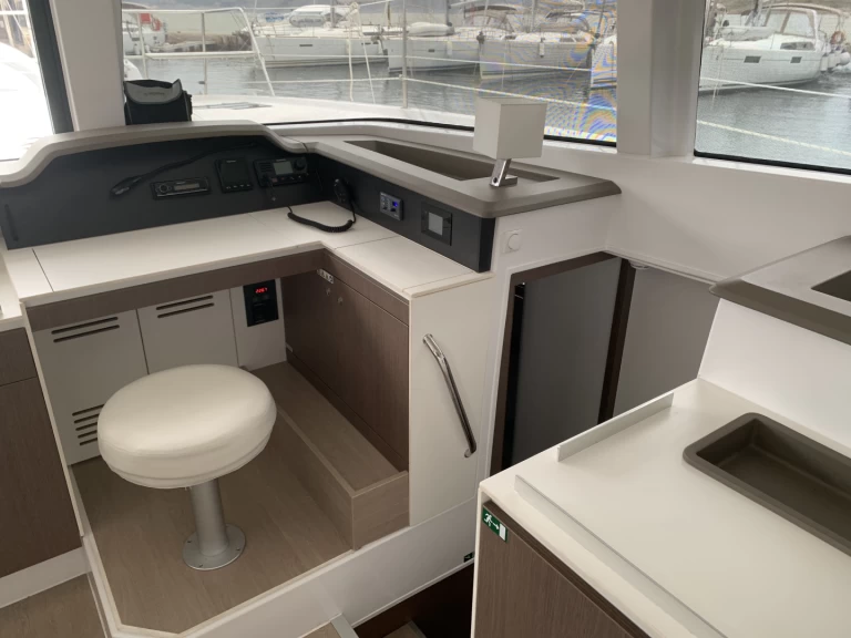 Louer Catamaran avec ou sans skipper Bali Catamarans à Lávrio