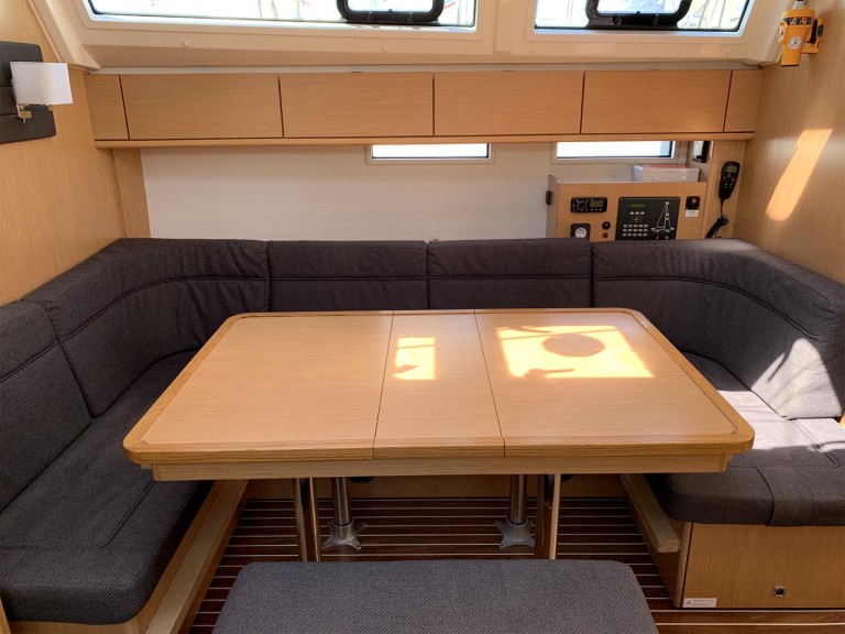 Location bateau Lávrio pas cher Cruiser 46