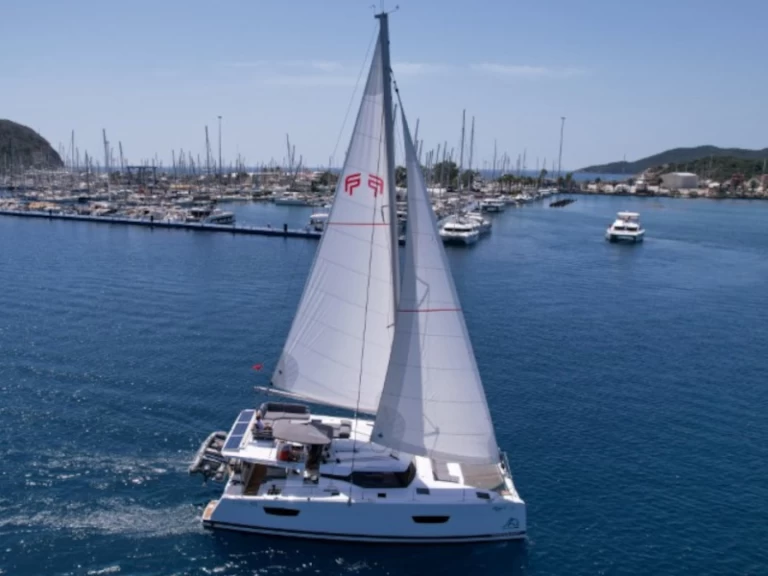 Location Catamaran Fountaine Pajot avec permis