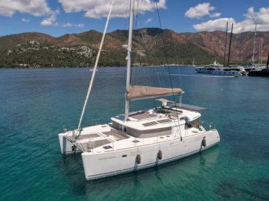 Catamaran hire in Marmaris - Lagoon Lagoon 450