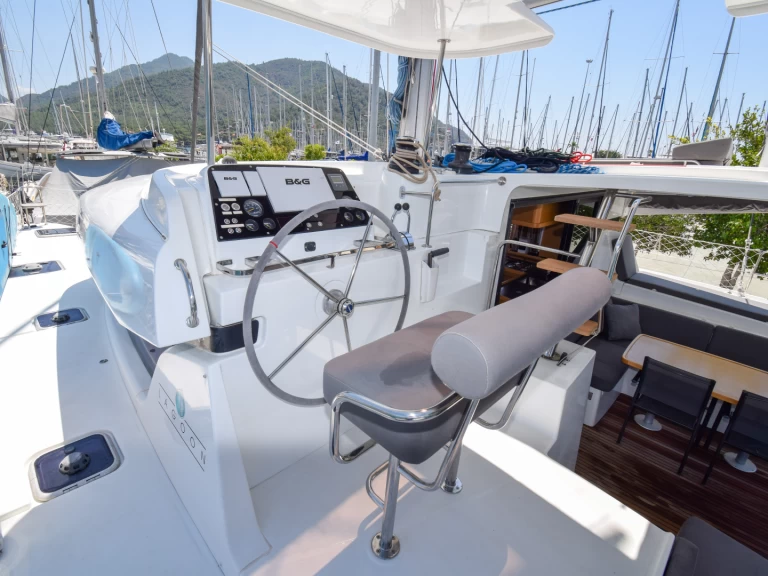 Location Catamaran Lagoon avec permis