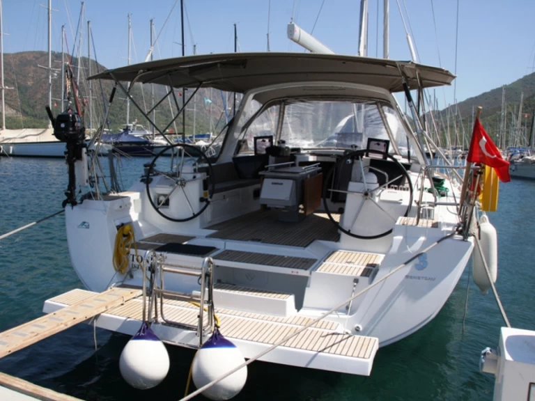 Louez un Bénéteau Oceanis 45 à Marmaris
