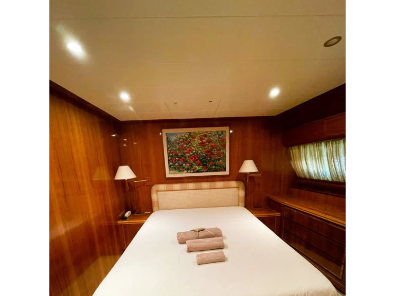 Location bateau Salerne pas cher Canados 86 Fly  