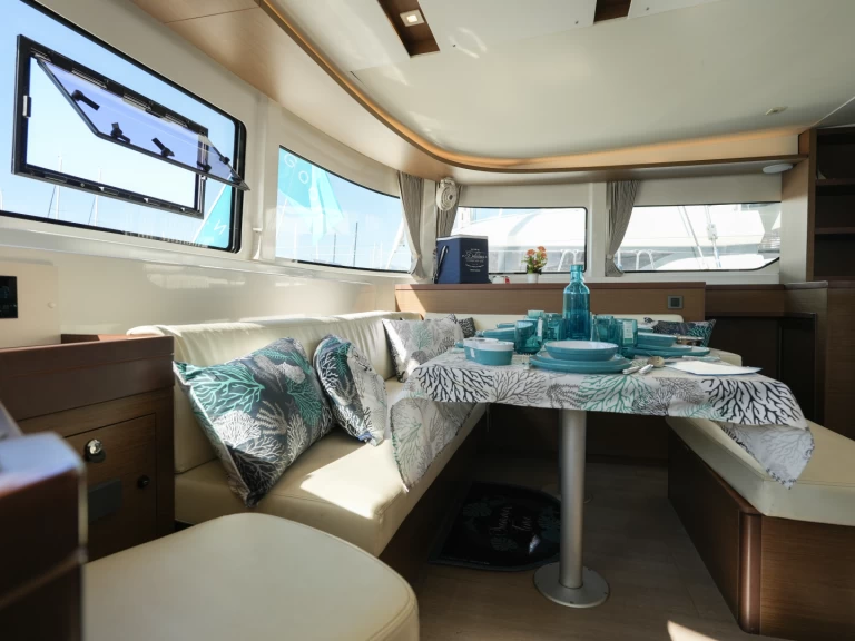 Location bateau Lagoon Lagoon 46 à Salerne sur Samboat