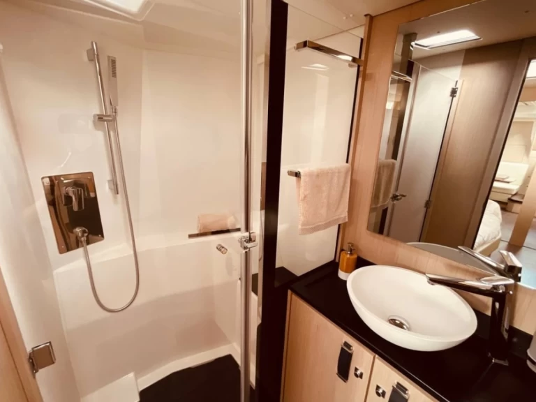 Jeanneau Jeanneau 55 a louer à Salerne