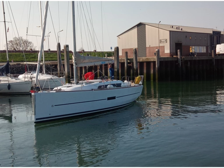 Louez un Dufour Dufour 310 Grand Large à Yerseke