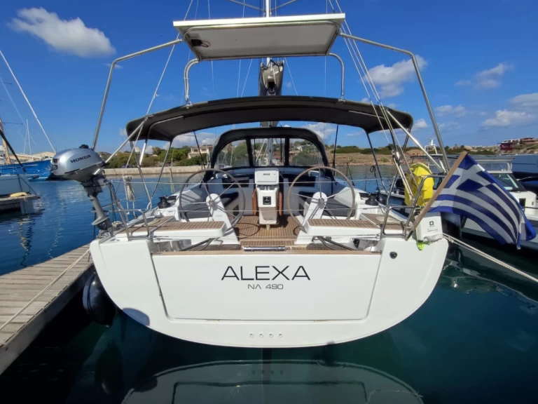 Location bateau Lávrio pas cher Hanse 418
