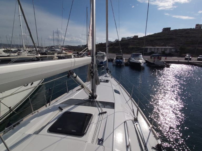 Louer Voilier avec ou sans skipper Elan à Lávrio