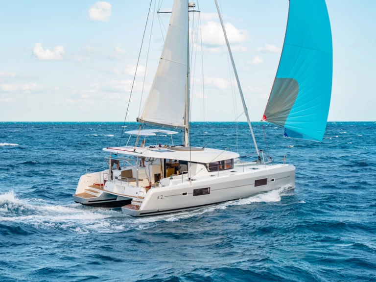 Location bateau Vlychada pas cher Lagoon 42
