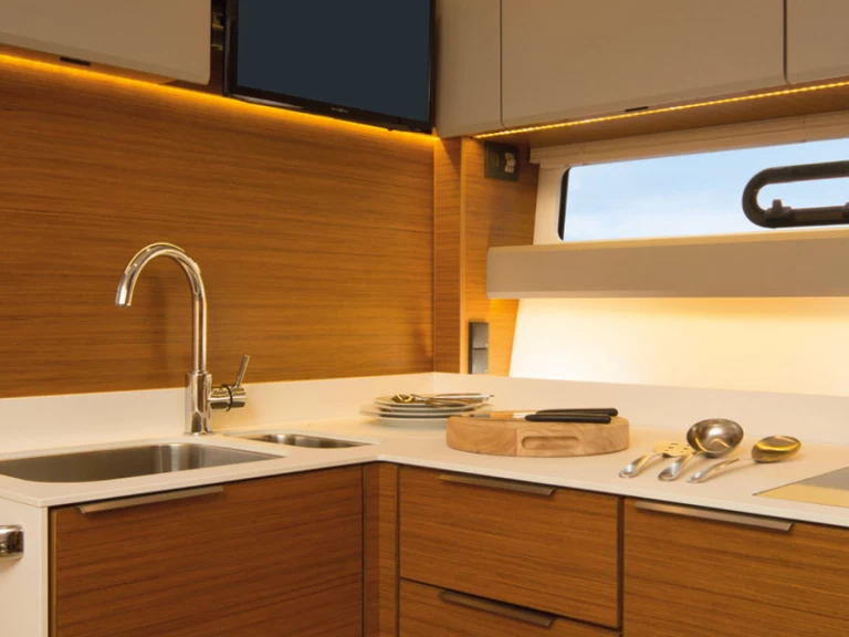 Location Bateau à moteur Bavaria avec permis