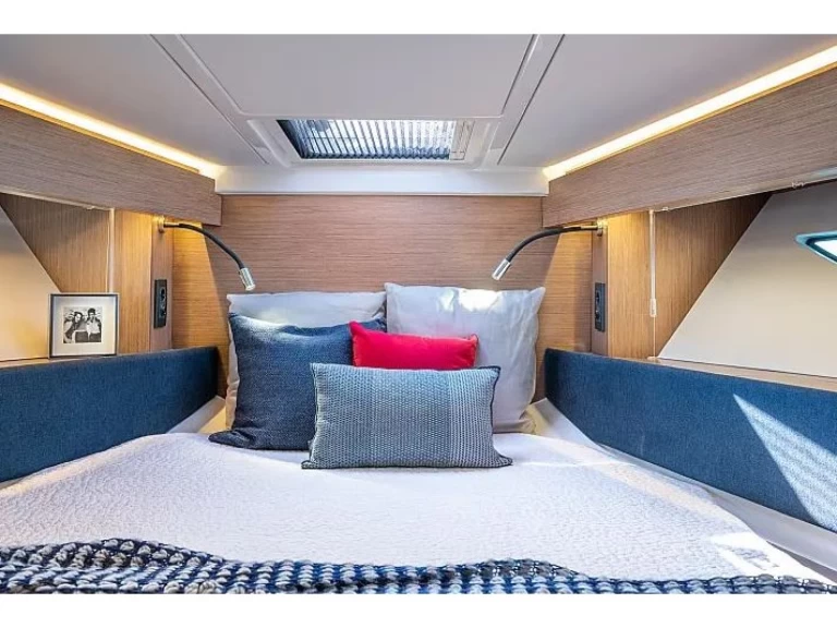 Louer Bateau à moteur avec ou sans skipper Bénéteau à Pula