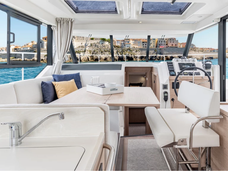 Location Bateau à moteur Bénéteau avec permis