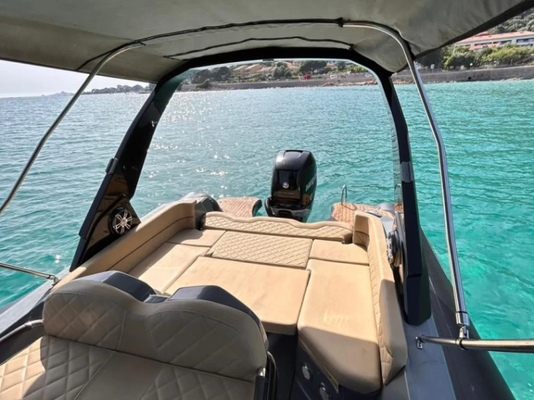 Location Semi-rigide Salpa avec permis