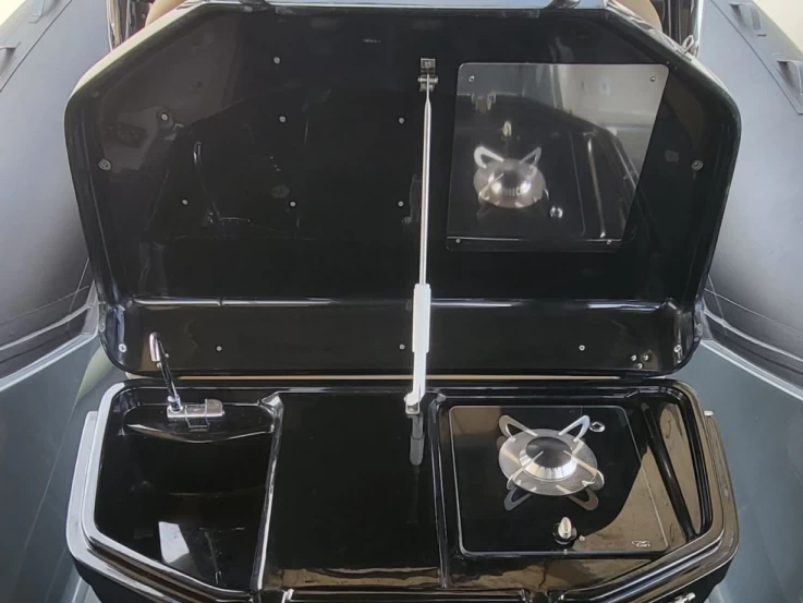 Louer Semi-rigide avec ou sans skipper Salpa à Ajaccio