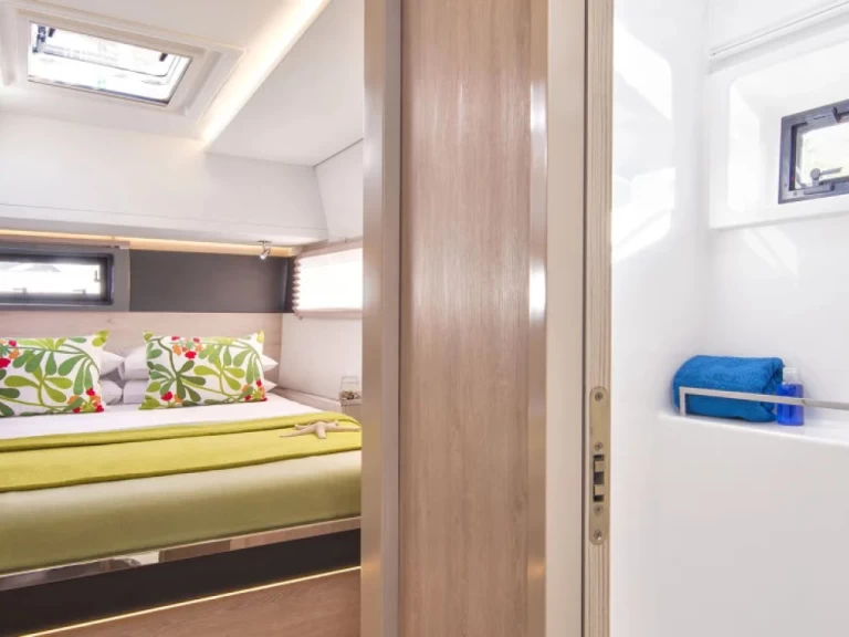 Catamaran à louer à Le Pirée au meilleur prix