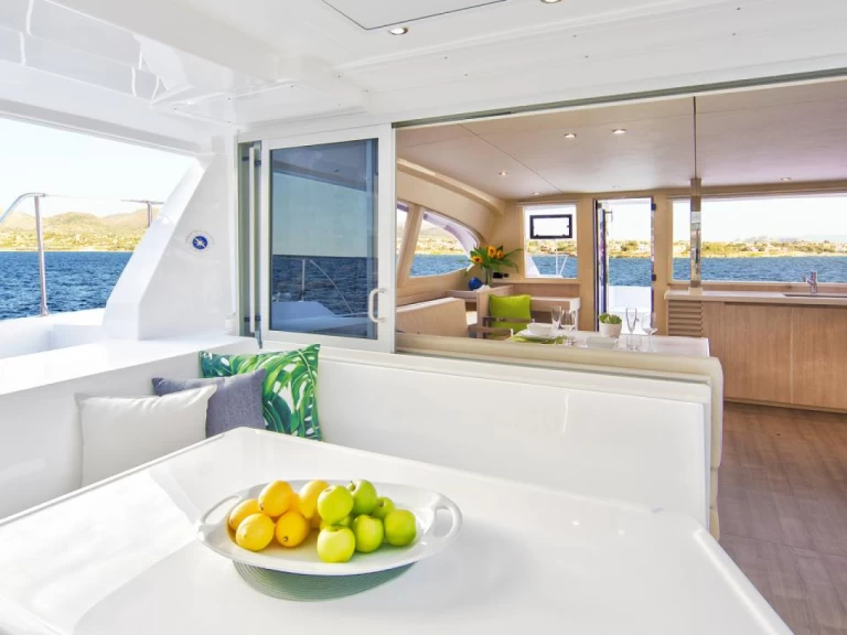 Catamaran à louer à Eden Island au meilleur prix