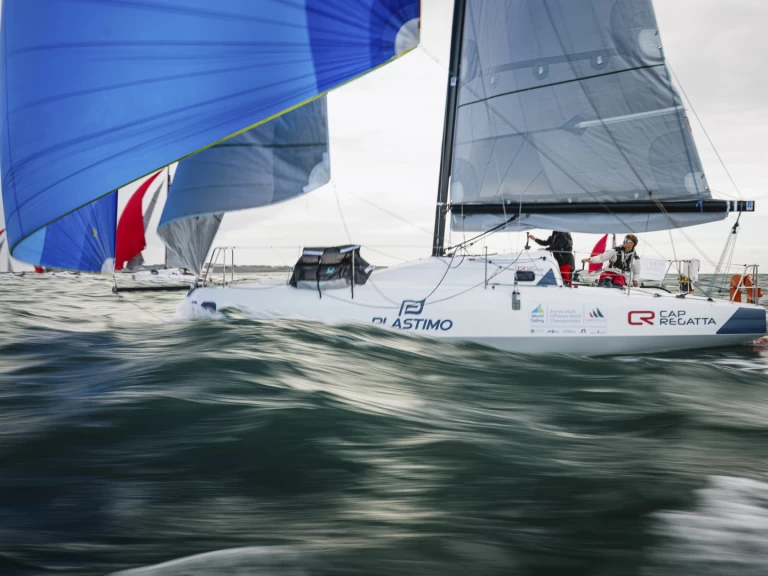 Louez un Jeanneau sun fast 30 0D à Marseille