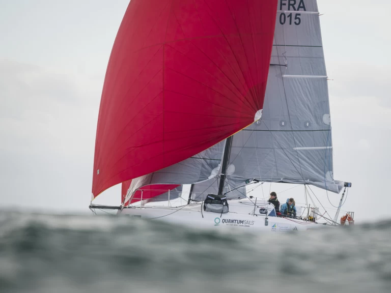 Jeanneau sun fast 30 0D a louer à Marseille