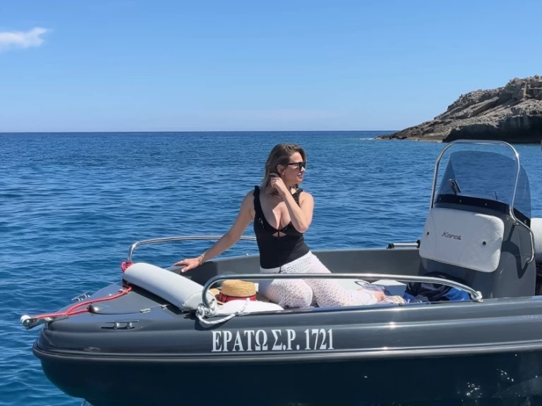 Location Bateau à moteur Karel avec permis