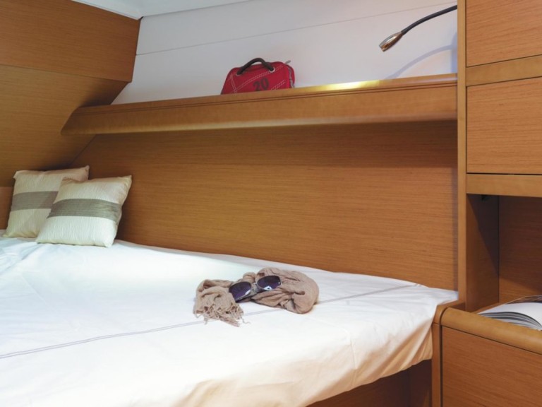 Location à Marina (Ville) - Jeanneau Sun Odyssey 389 sur SamBoat