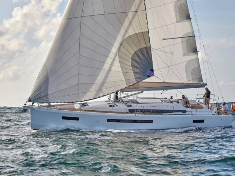 Location bateau Cannigione pas cher Sun Odyssey 490