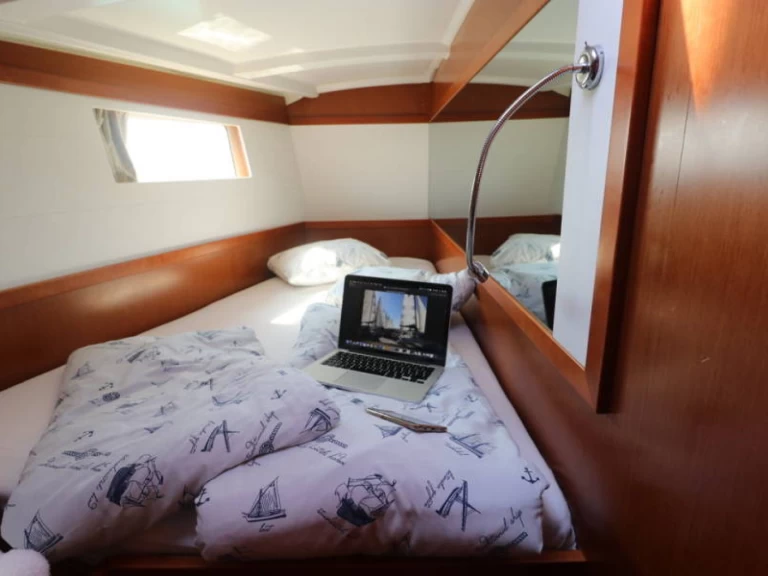 Location bateau Bénéteau Oceanis 48 à Cannigione sur Samboat