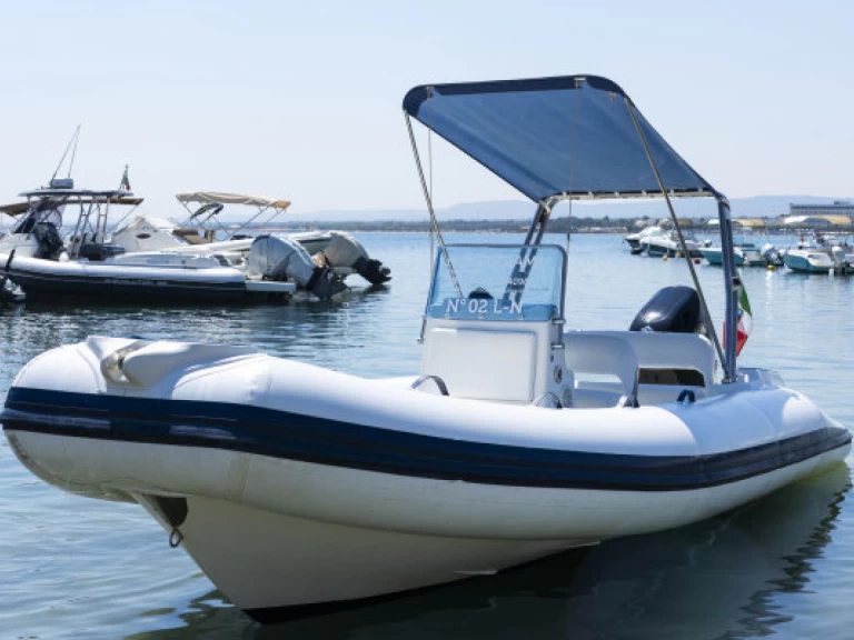Location Bateau à moteur à Torre Canne -  Motorboat 6