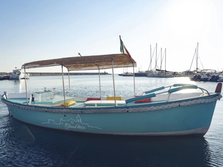 Louer Bateau à moteur avec ou sans skipper  à Torre Canne