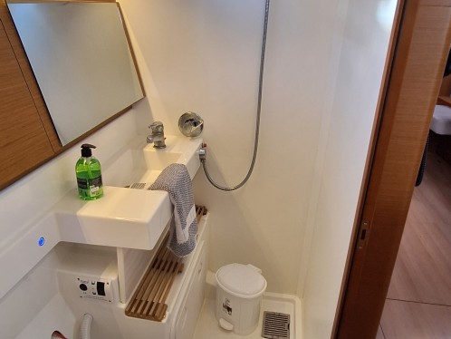 Location bateau Jeanneau Sun Odyssey 490 à Nikiána sur Samboat
