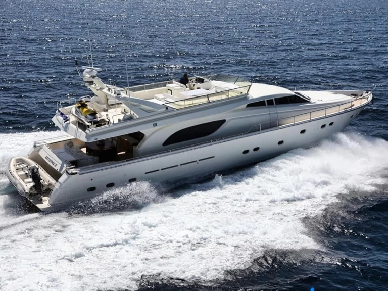 Louer Yacht avec ou sans skipper Ferretti à Gouviá