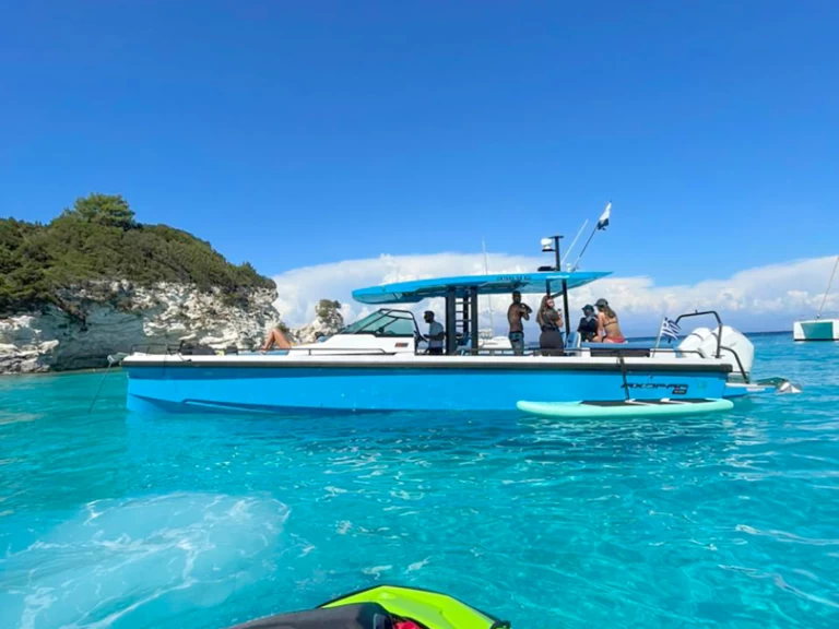 Louez un Axopar Axopar 37 Sun-Top à Gouviá