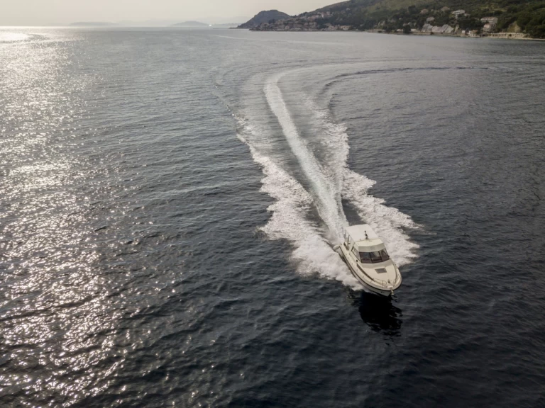 Location à Sumpetar - Fjord 880 Tourer sur SamBoat