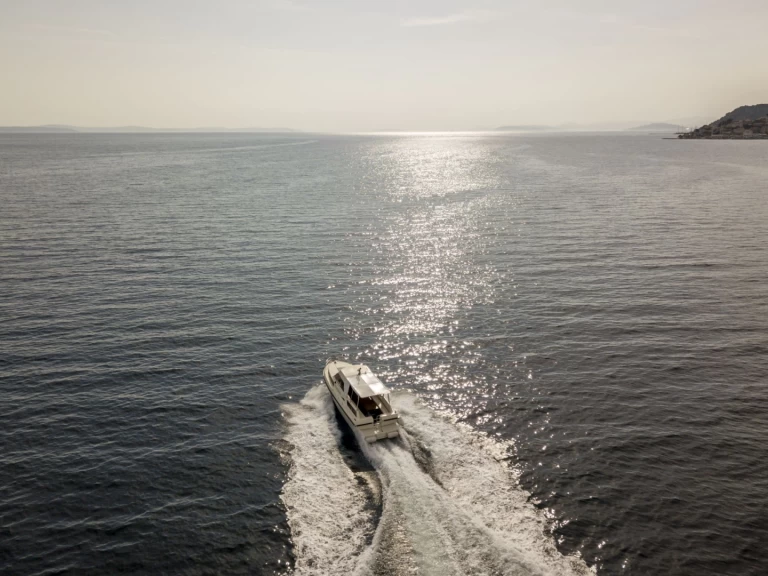 Louez un Fjord 880 Tourer à Sumpetar
