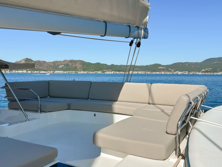 Location Catamaran Fountaine Pajot avec permis