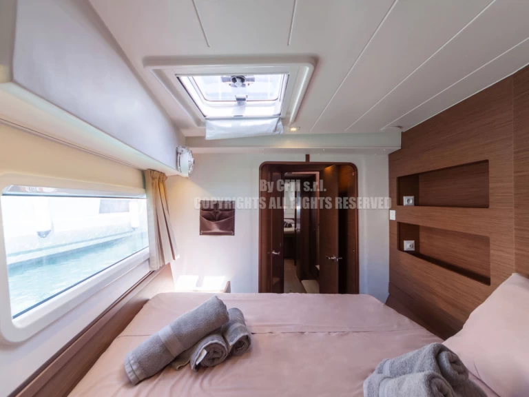 Catamaran à louer à Capo d'Orlando au meilleur prix