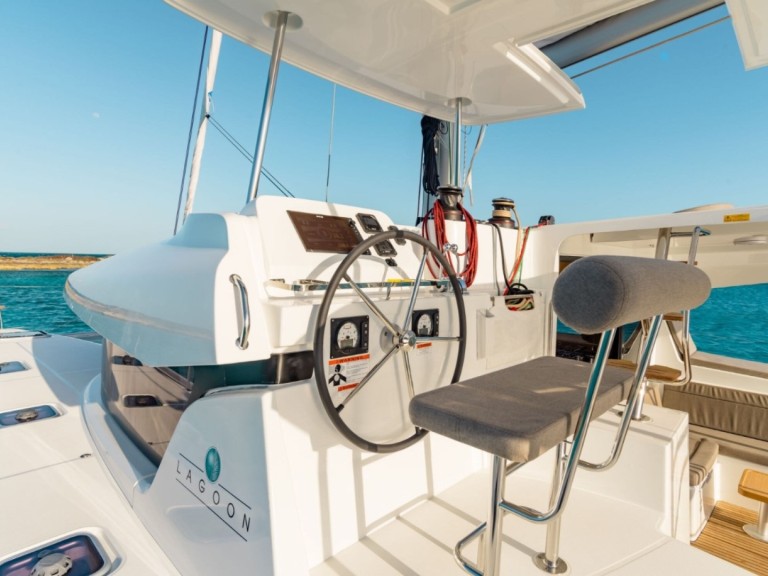 Location bateau Lagoon Lagoon 42 à Gouviá sur Samboat