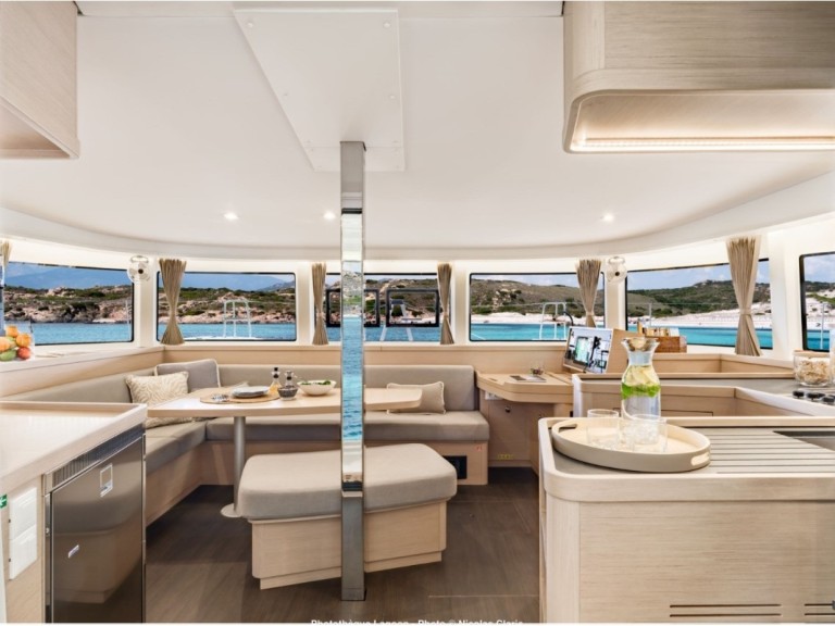 Louer Catamaran avec ou sans skipper Lagoon à Gouviá