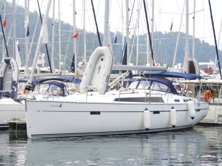 Location bateau Lávrio pas cher Cruiser 51