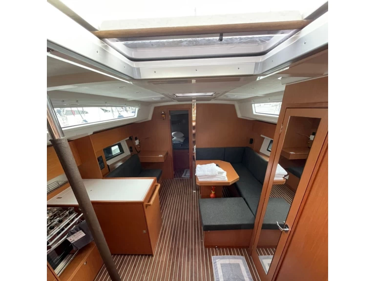 Location bateau Álimos pas cher Bavaria C42