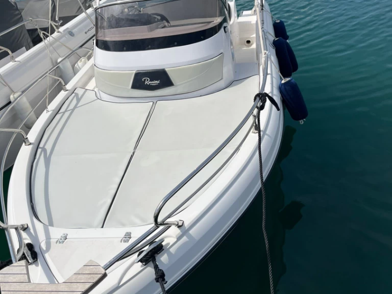 Location bateau Port La Napoule pas cher Shadow 22