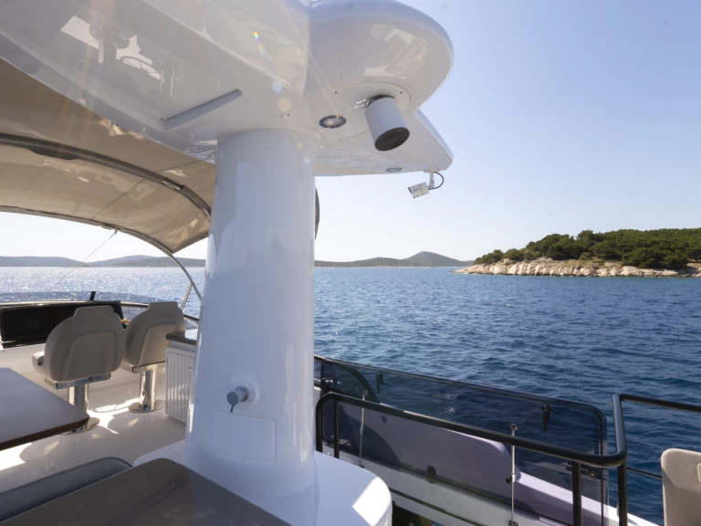 Bateau à moteur à louer à Sibenik au meilleur prix