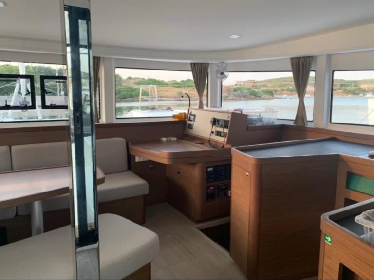 Location bateau Lefkáda pas cher Lagoon 42