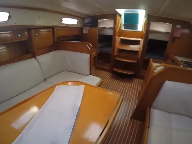 Location bateau Lefkáda pas cher Bavaria 37