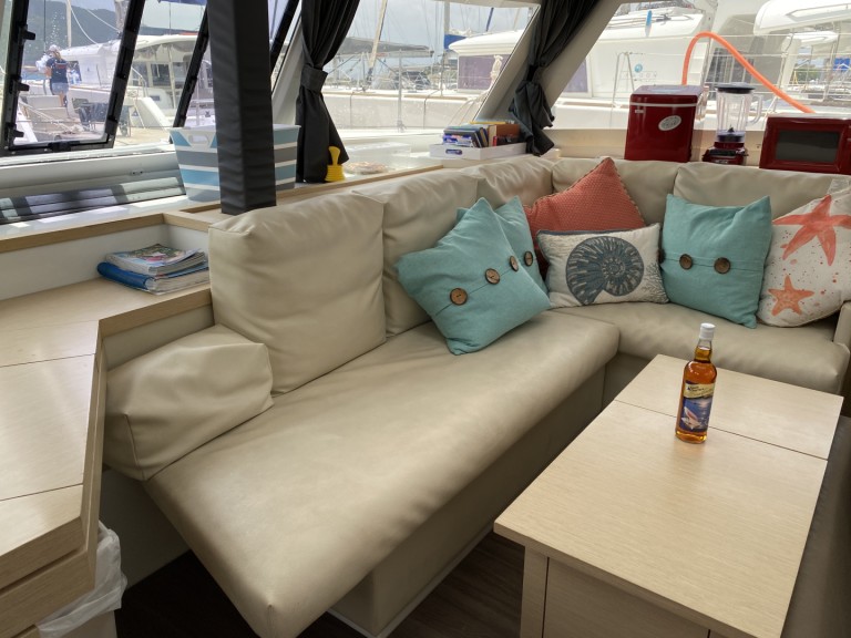 Louer Catamaran avec ou sans skipper Fountaine Pajot à Road Town