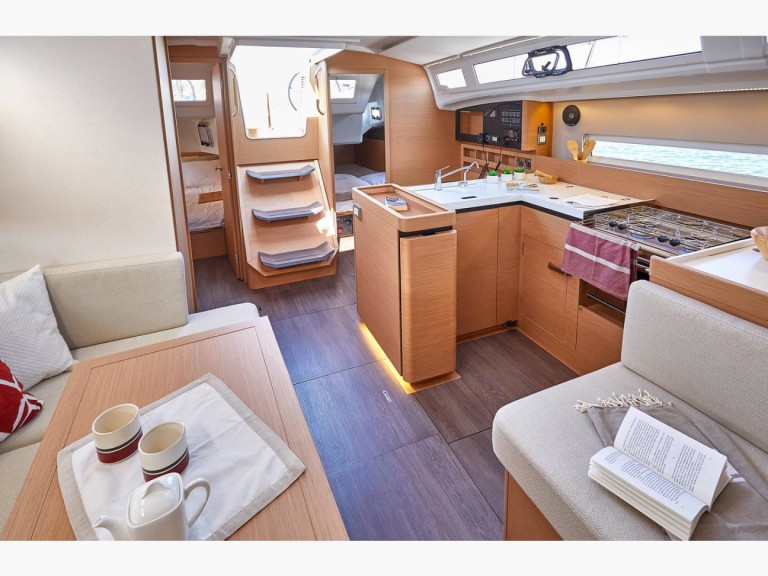 Location à Sukošan - Jeanneau Sun Odyssey 410 sur SamBoat